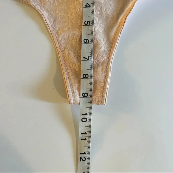 Gap seamless lace thong  - Picture 8 of 10